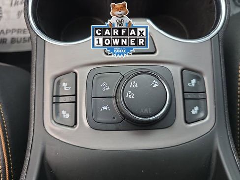 Used 2024 GMC Terrain AT4 w/ Infotainment Package II image 35