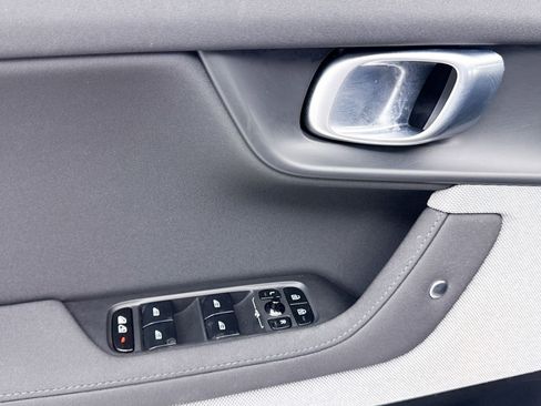 Used 2022 Polestar Polestar 2 AWD/4WD image 25