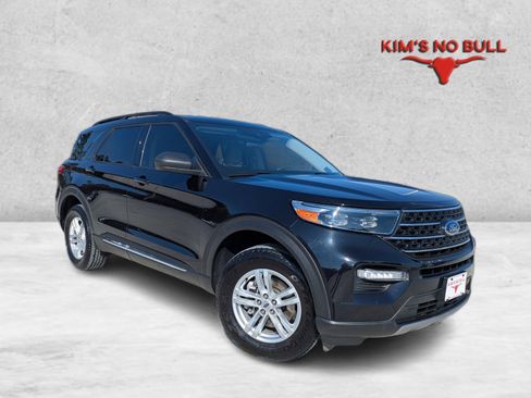 Used 2023 Ford Explorer XLT w/ Equipment Group 202A image 1