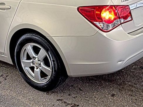 Used 2012 Chevrolet Cruze LT FWD image 14