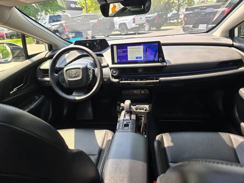Used 2025 Toyota Prius AWD image 15