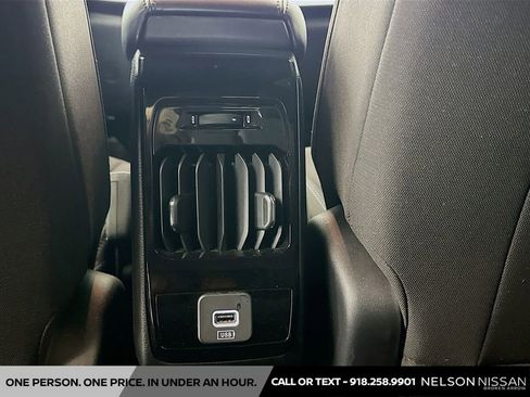 Used 2025 Jeep Compass Sport w/ Mopar Graphics Package image 23