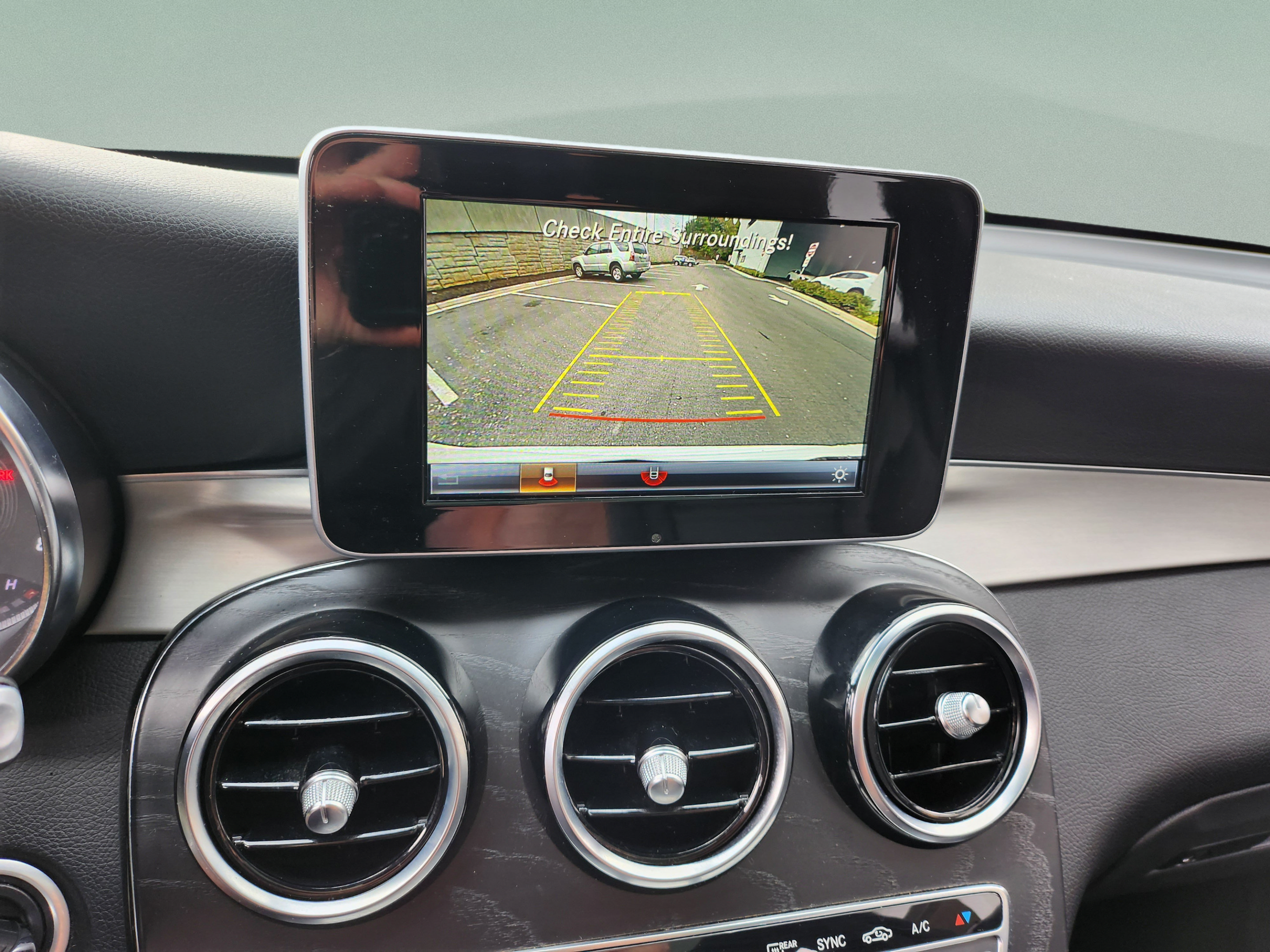 Used 2019 Mercedes-Benz GLC 300 image 18