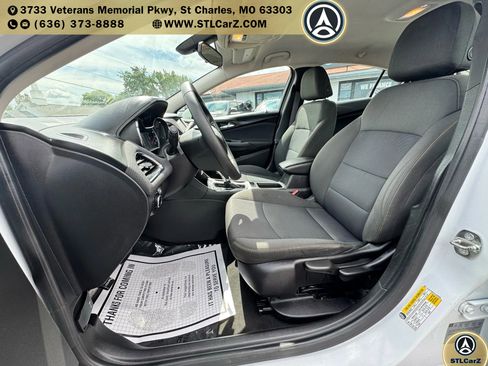 Used 2017 Chevrolet Cruze LS image 9