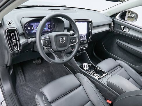 New 2026 Volvo XC40 B5 Plus w/ Protection Package Premier image 14