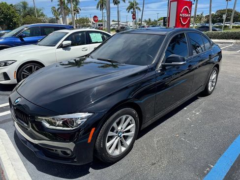 Used 2018 BMW 320i Sedan RWD image 3