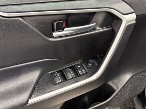 Used 2025 Toyota RAV4 XLE image 14