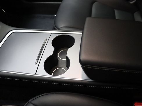 Used 2023 Tesla Model 3 Standard Range image 36