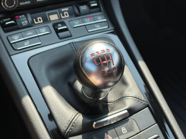 Used 2023 Porsche 718 Cayman w/ 718 T Interior Package RWD image 4
