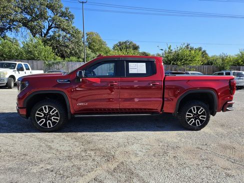 Used 2024 GMC Sierra 1500 AT4 w/ Technology Package image 7