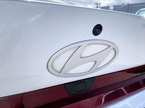 Used 2024 Hyundai Elantra SEL FWD image 7