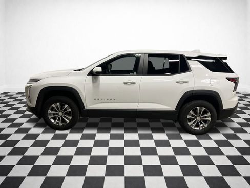 Certified 2025 Chevrolet Equinox LT image 2