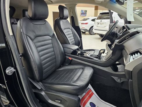 Used 2017 Ford Edge SEL w/ Equipment Group 201A image 19