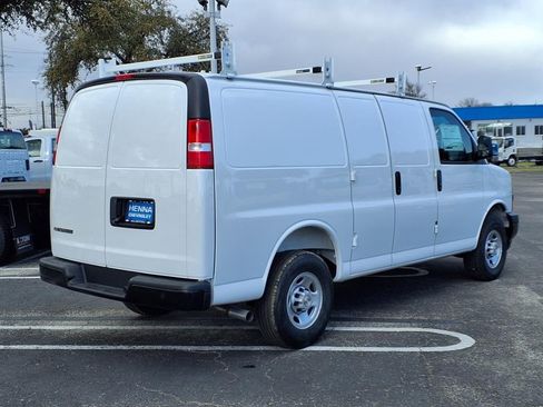 New 2025 Chevrolet Express 2500 Work Van w/ Driver Convenience Package image 4