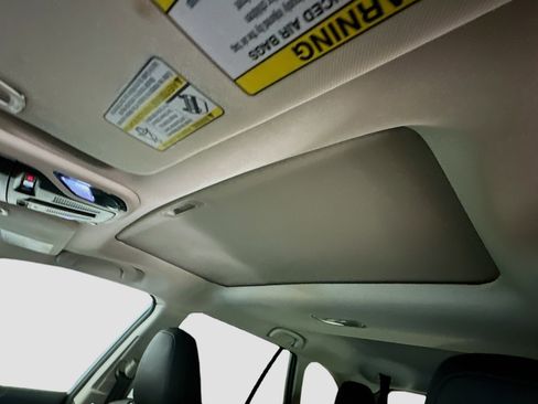 Used 2025 Subaru Outback Onyx Edition image 26