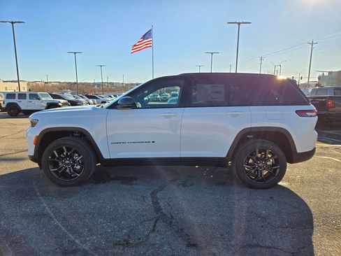 New 2025 Jeep Grand Cherokee Limited image 7