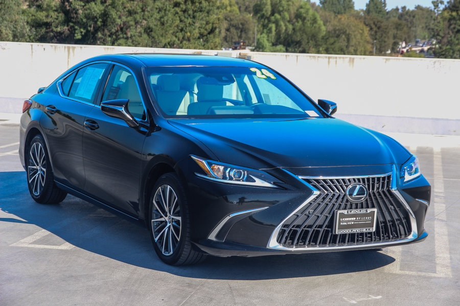 Certified 2024 Lexus ES 300h w/ Premium Package FWD image 3