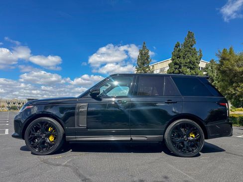 Used 2019 Land Rover Range Rover Supercharged AWD/4WD image 3