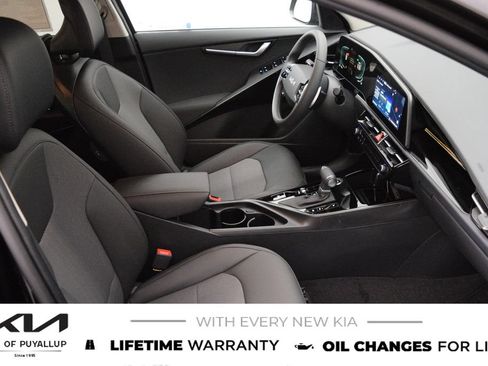 New 2026 Kia Niro EX FWD image 16