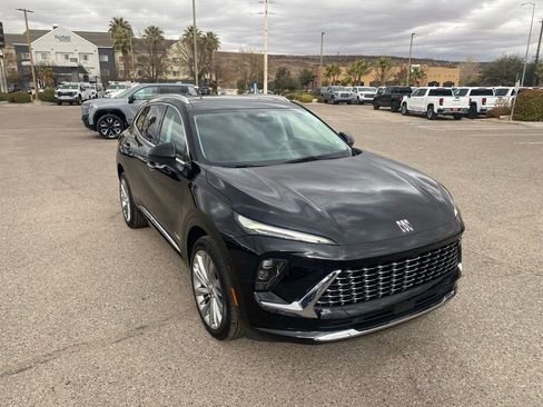 New 2025 Buick Envision Avenir image 3