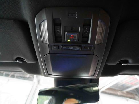 Used 2023 Toyota Highlander Platinum AWD/4WD image 18