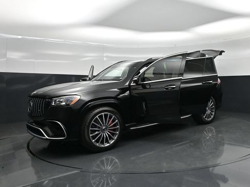 Used 2025 Mercedes-Benz GLS 63 AMG 4MATIC image 26