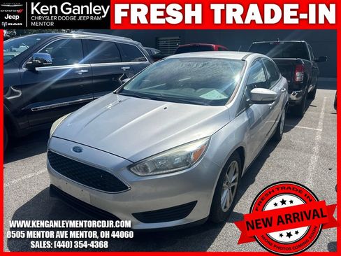 Used 2015 Ford Focus SE FWD image 3