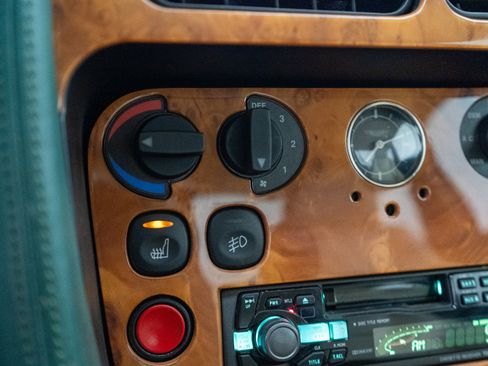 Used 2001 Aston Martin DB7 Vantage image 29