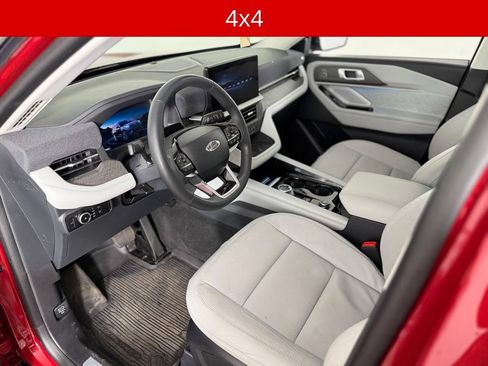 Used 2025 Ford Explorer Platinum w/ Ultimate Package AWD/4WD image 13