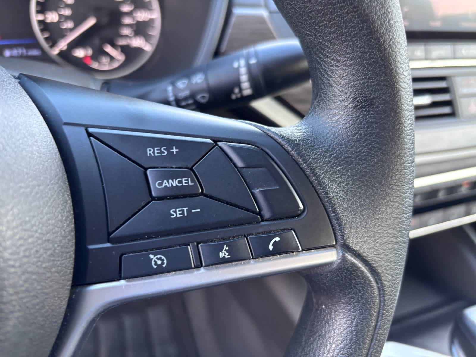 Used 2025 Nissan Altima 2.5 SV FWD image 18