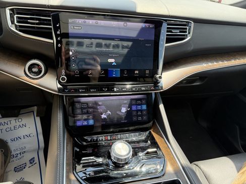 Used 2024 Jeep Grand Wagoneer L 4WD image 29