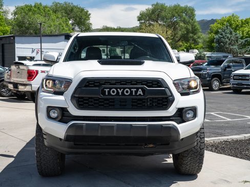 Used 2019 Toyota Tacoma TRD Pro AWD/4WD image 2