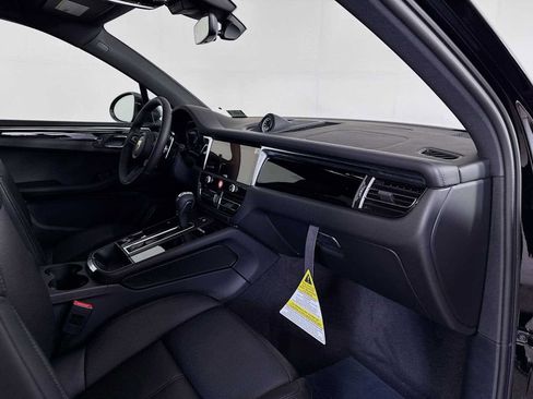 New 2025 Porsche Macan image 22