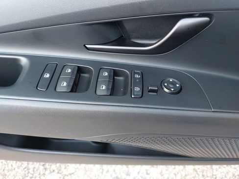 Certified 2025 Hyundai Elantra Sport FWD image 29