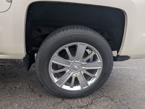 Used 2015 Chevrolet Silverado 1500 High Country w/ High Country Premium Package image 25