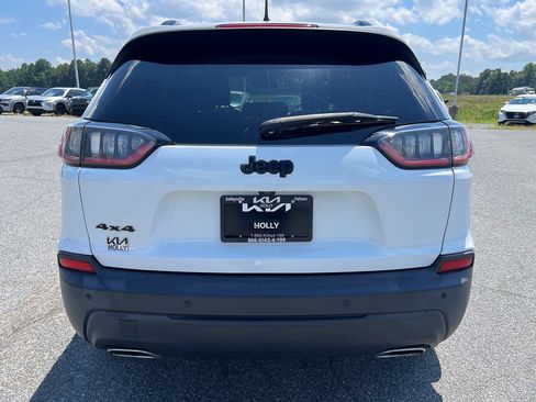 Used 2020 Jeep Cherokee Latitude Plus AWD/4WD image 4