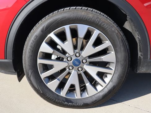 Used 2022 Ford Escape Titanium image 30