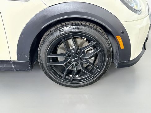 Used 2022 MINI Cooper S w/ Driver Assistance Package FWD image 30
