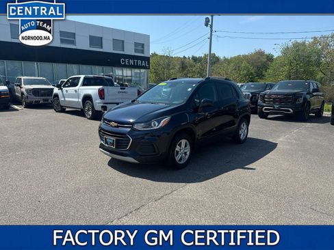 Certified 2022 Chevrolet Trax LT w/ LT Convenience Package AWD/4WD image 1