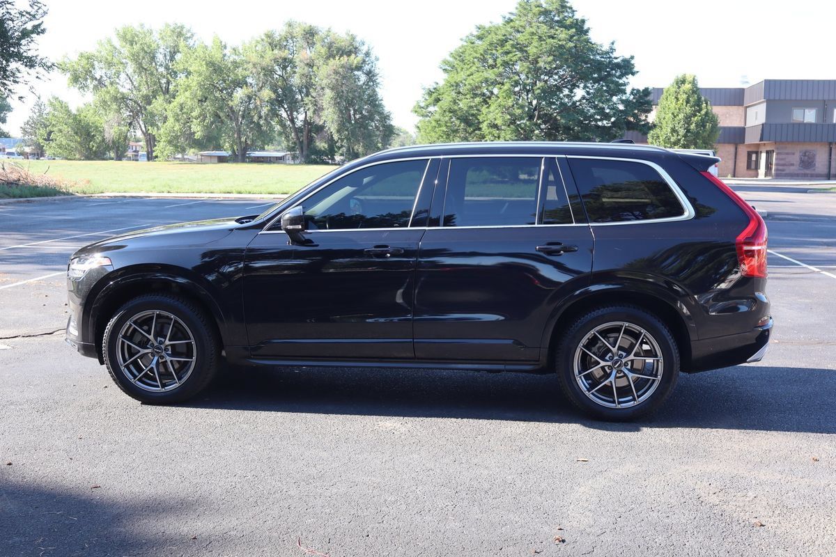 Used 2020 Volvo XC90 T5 Momentum AWD/4WD image 9