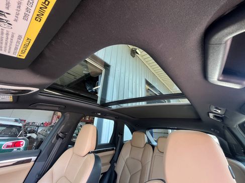 Used 2016 Porsche Cayenne Diesel image 38