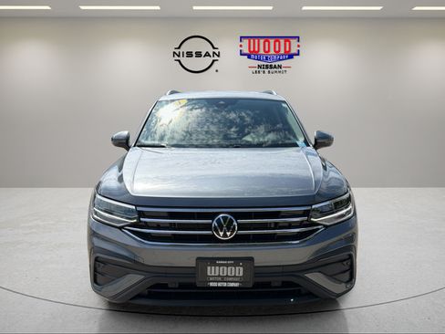 Used 2024 Volkswagen Tiguan SE AWD/4WD image 6