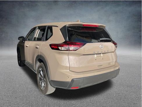 Used 2025 Nissan Rogue SV FWD image 5