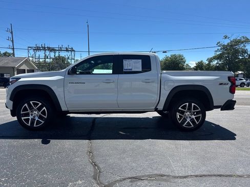 Used 2023 Chevrolet Colorado Z71 w/ Z71 Convenience Package 2 AWD/4WD image 4