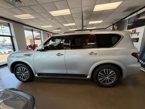 Used 2023 Nissan Armada SL w/ Captain's Chairs Package AWD/4WD image 9