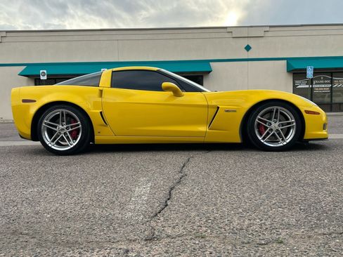 Used 2007 Chevrolet Corvette Z06 RWD image 2