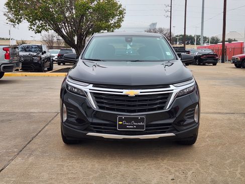 Used 2024 Chevrolet Equinox LT image 3