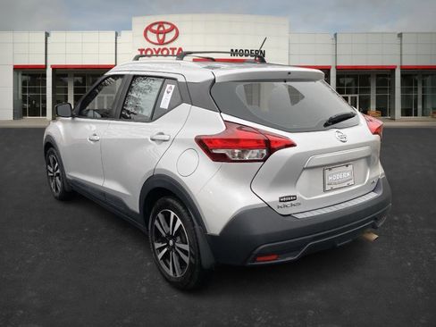 Used 2019 Nissan Kicks SV w/ Exterior Package image 6