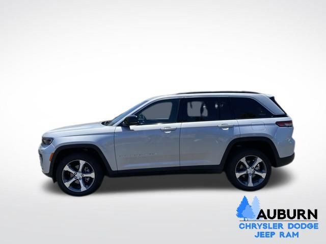 Used 2026 Jeep Grand Cherokee Limited AWD/4WD image 4