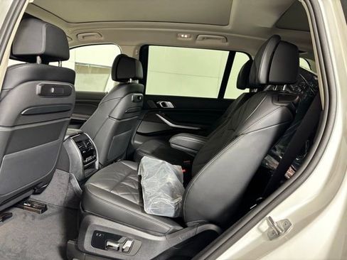 New 2026 BMW X7 xDrive40i image 12
